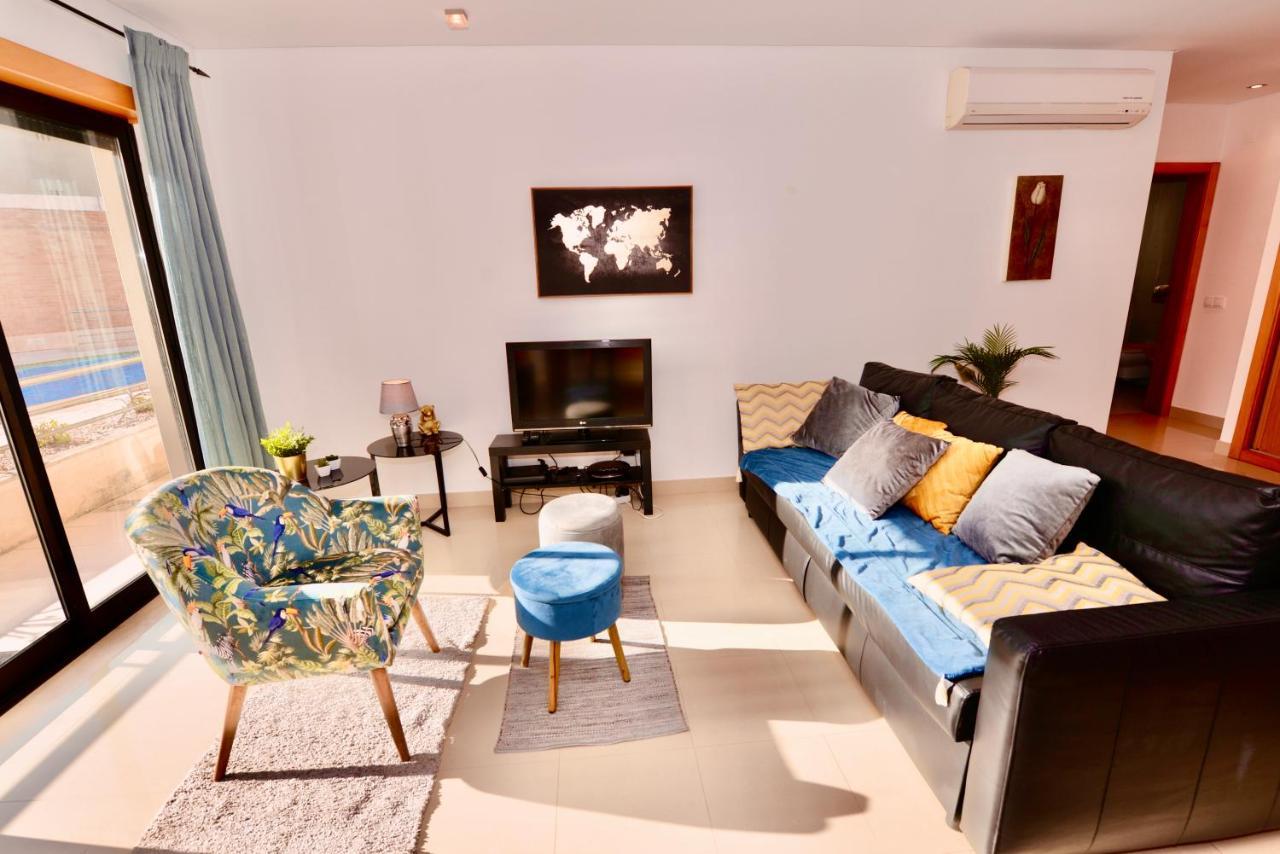 Silver - Apartment For 4 Guests 150M From Beach Sao Martinho do Porto Exterior photo